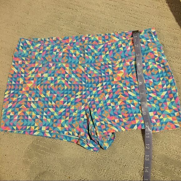 Xhilaration short   - Picture 2 of 5